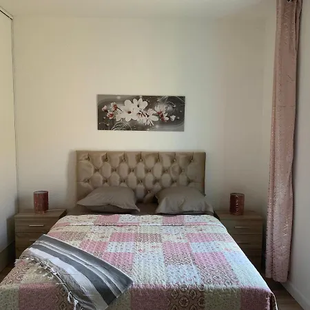 Les Halles 2, Climatisation, Terrasse, Garage Apartamento Narbona