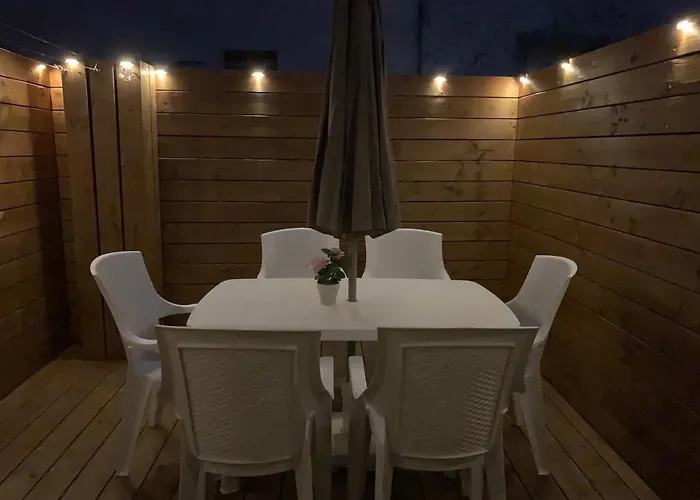 Les Halles 2, Climatisation, Terrasse, Garage * Нарбонна